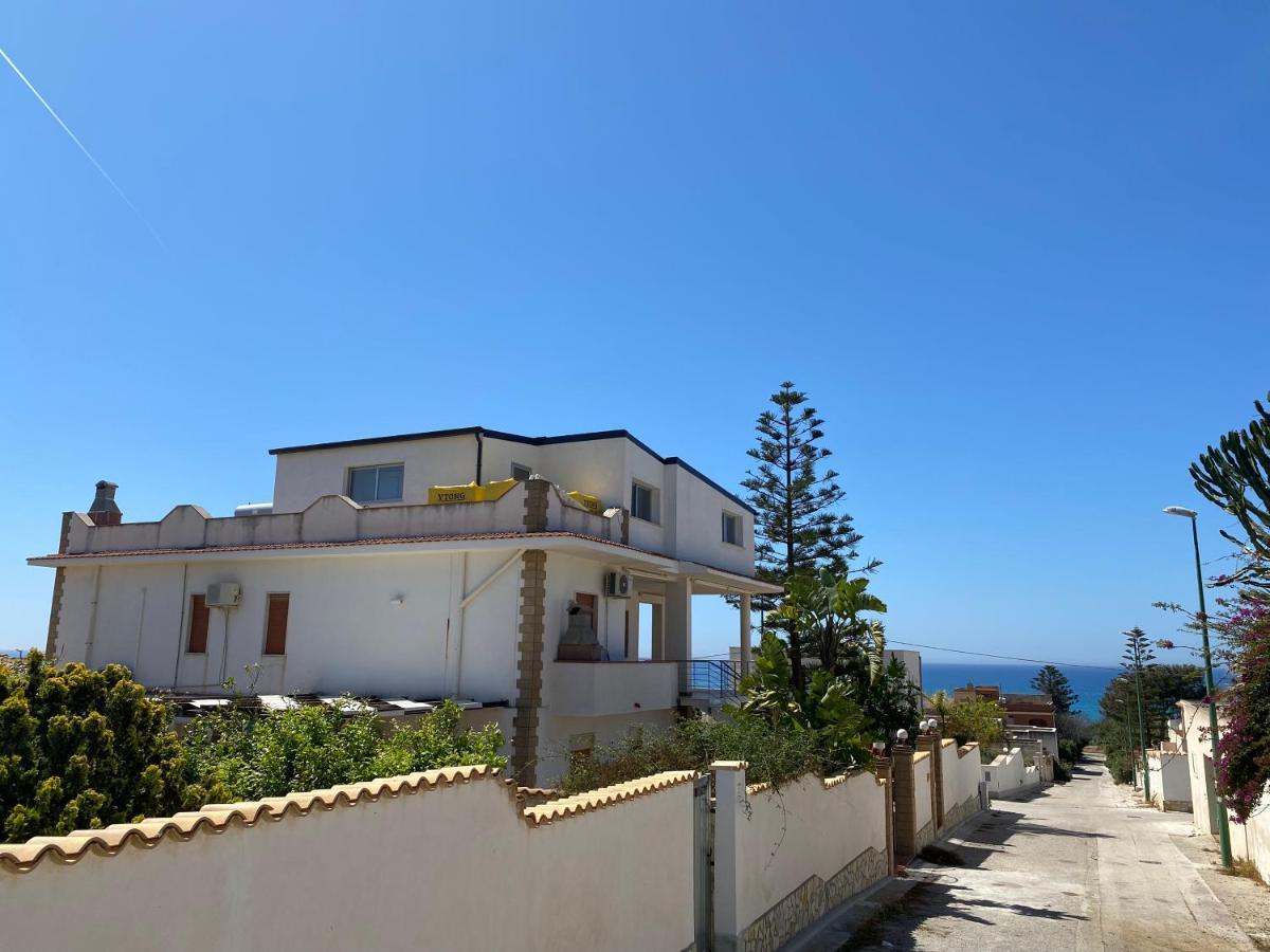200M From The Sea - Large Private Patio With Bbq Villa Triscina Bagian luar foto